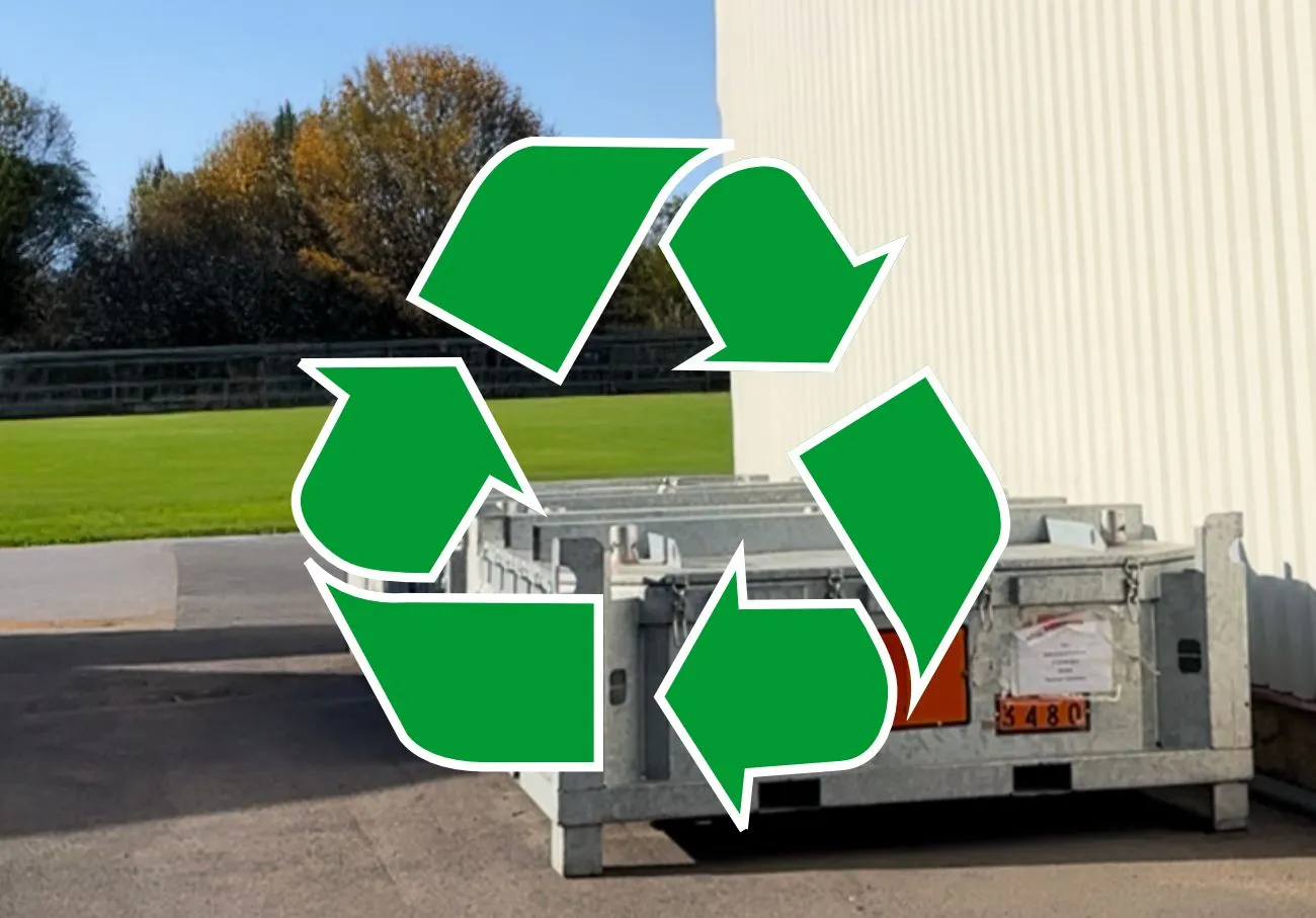 Armoured crate specifically for transporting batteries