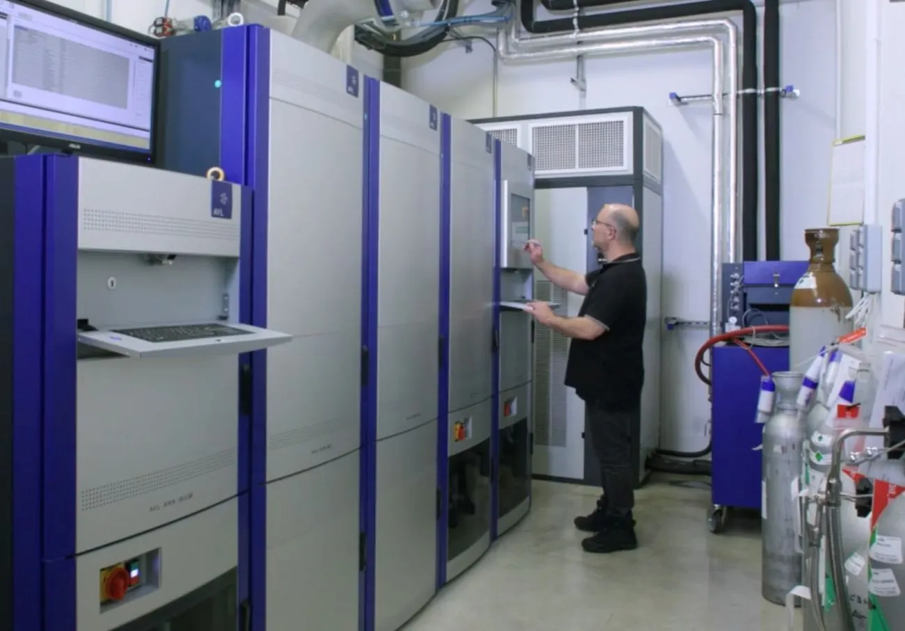 Pollution tests on combustion engines
